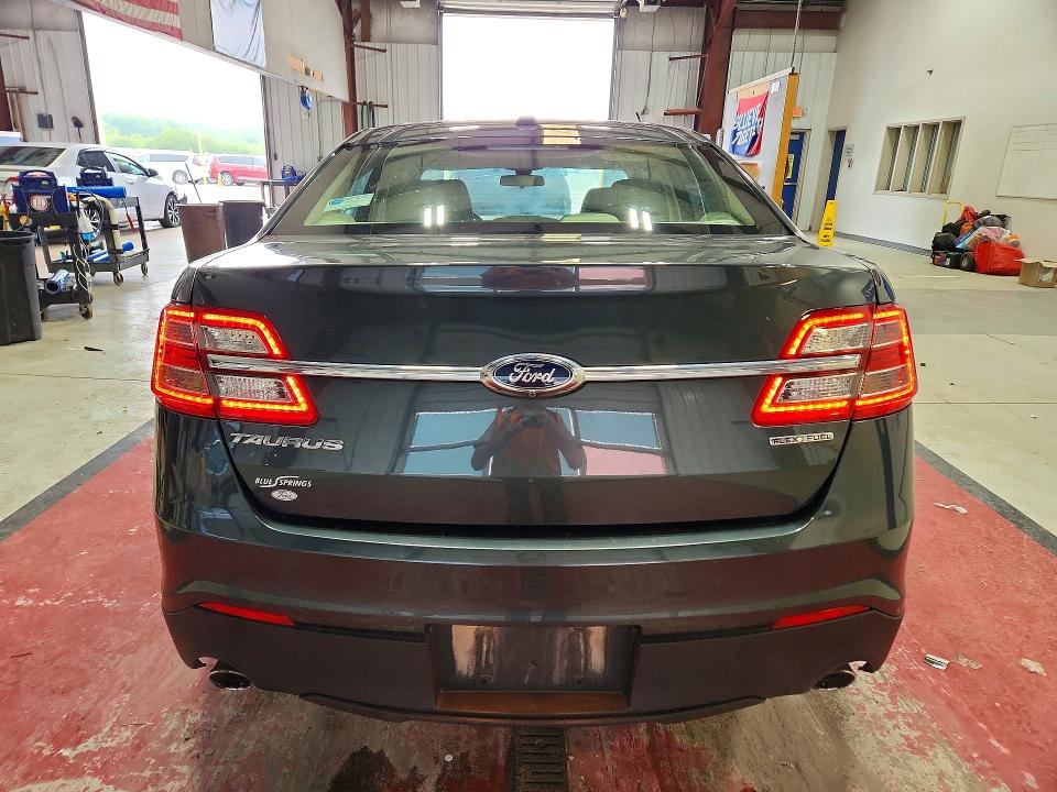 59001796 :رقم المزاد ، 1FAHP2D85GG104016 vin ، 2016 Ford Taurus مزاد بيع