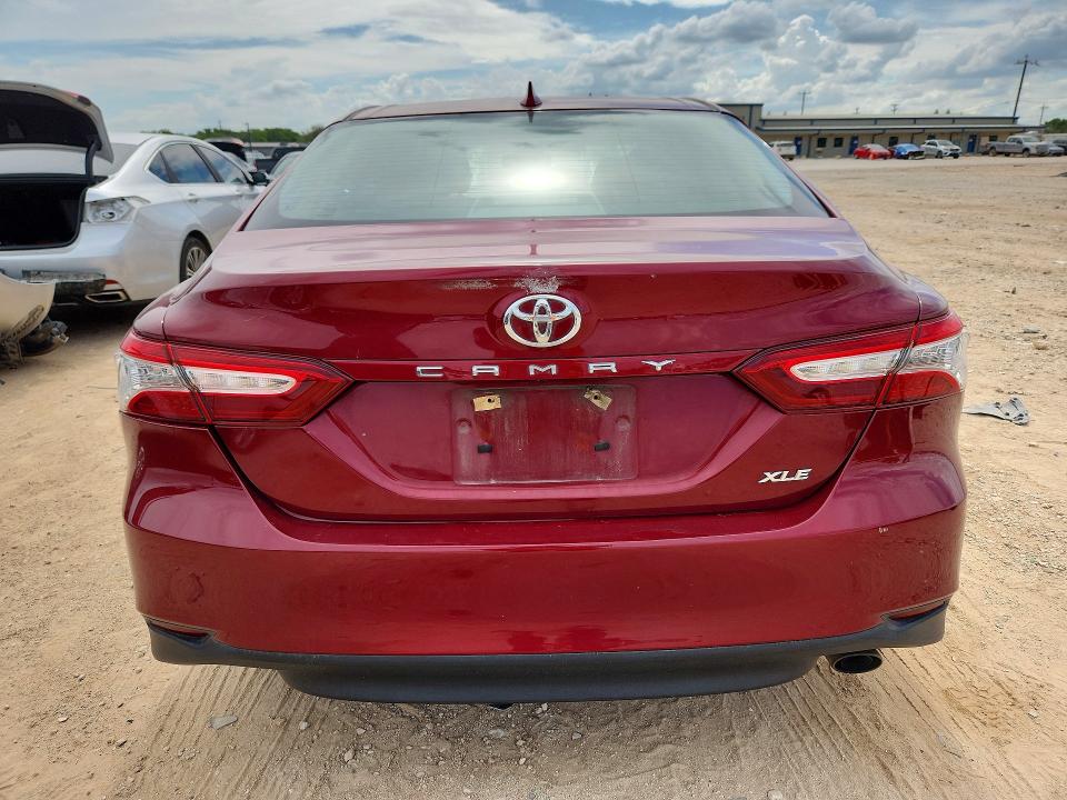 Продажа на аукционе авто 2019 Toyota Camry, vin: 4T1B11HK0KU703462, номер лота: 55802626