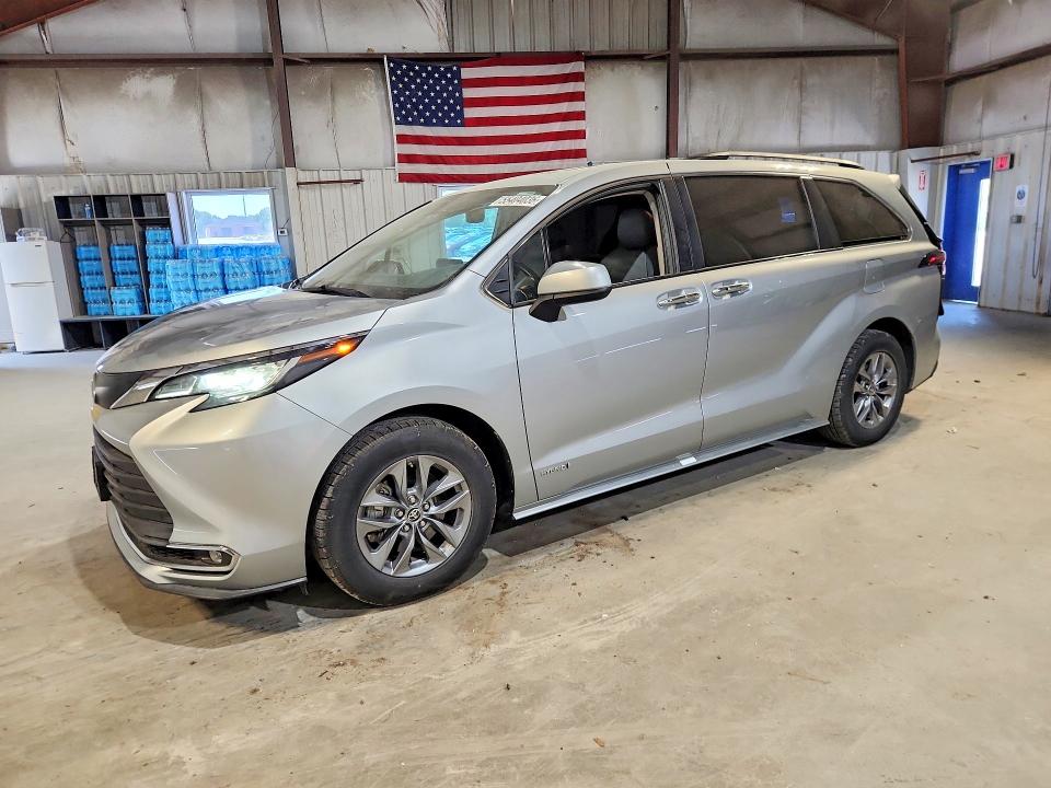 Продажа на аукционе авто 2021 Toyota Sienna, vin: 5TDYRKEC0MS032330, номер лота: 55404036