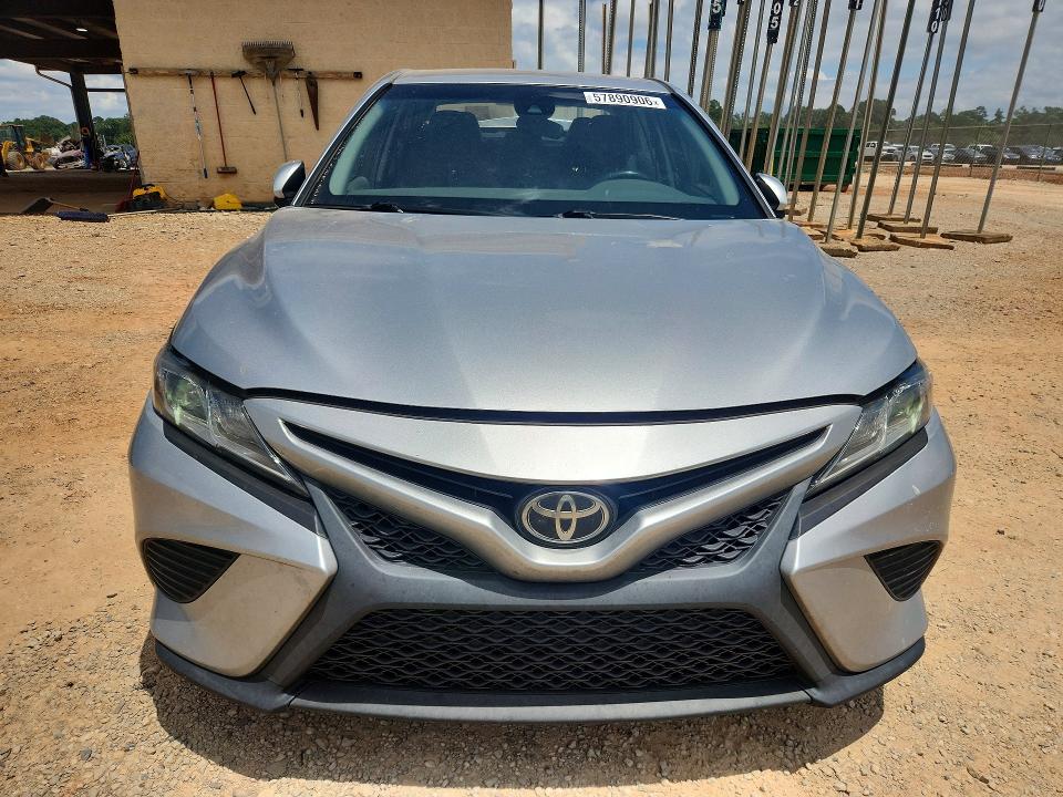 Продажа на аукционе авто 2018 Toyota Camry, vin: 4T1B11HK1JU118632, номер лота: 57890906