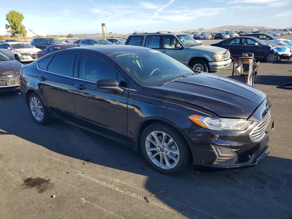 2020 Ford Fusion მანქანა იყიდება აუქციონზე, vin: 3FA6P0LU1LR142369, აუქციონის ნომერი: 56812506