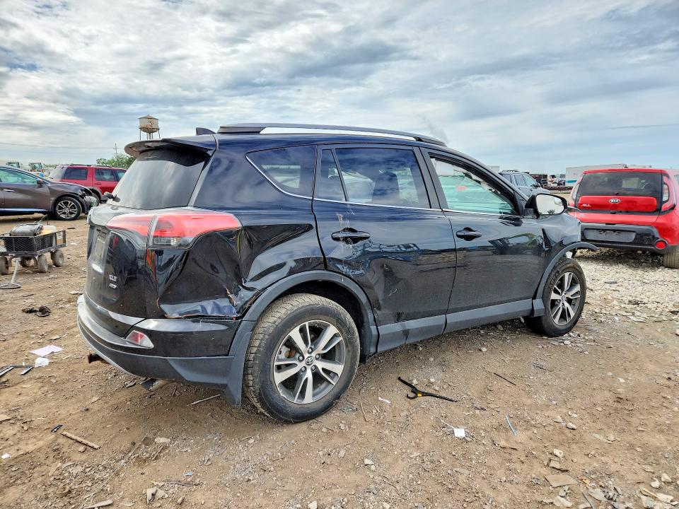 Продажа на аукционе авто 2017 Toyota Rav4, vin: 2T3RFREV4HW577913, номер лота: 55339226