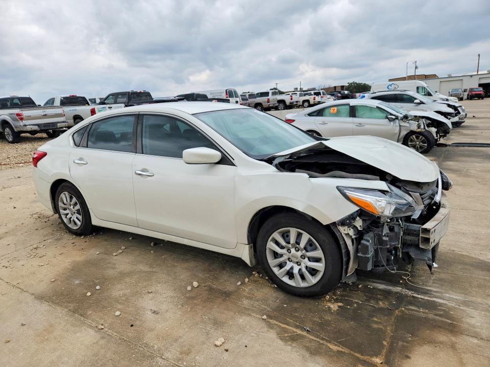Продажа на аукционе авто 2016 Nissan Altima, vin: 1N4AL3AP0GN365399, номер лота: 57360646