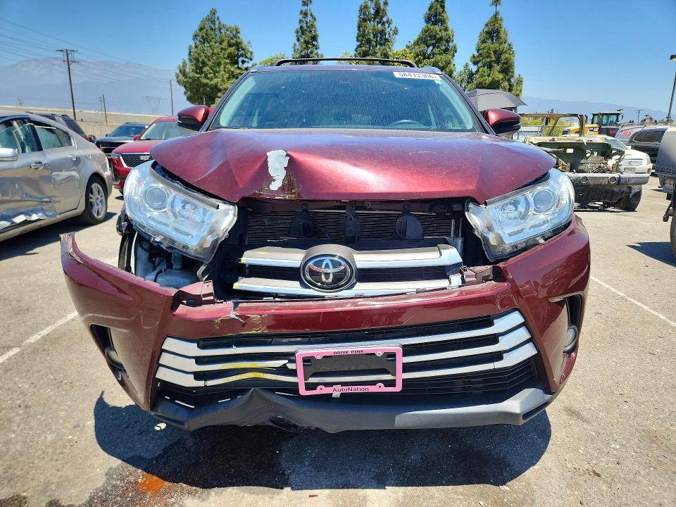 58413366 :رقم المزاد ، 5TDKZRFH8JS275629 vin ، 2018 Toyota Highlander مزاد بيع