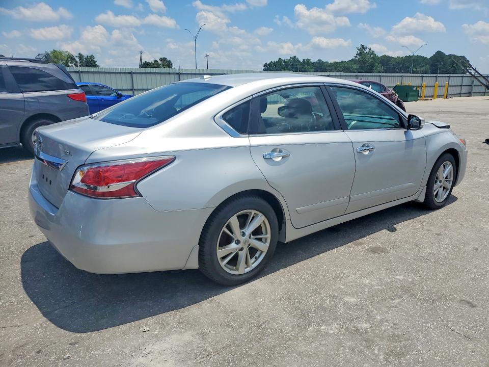 2015 Nissan Altima მანქანა იყიდება აუქციონზე, vin: 1N4AL3APXFN344851, აუქციონის ნომერი: 58051706