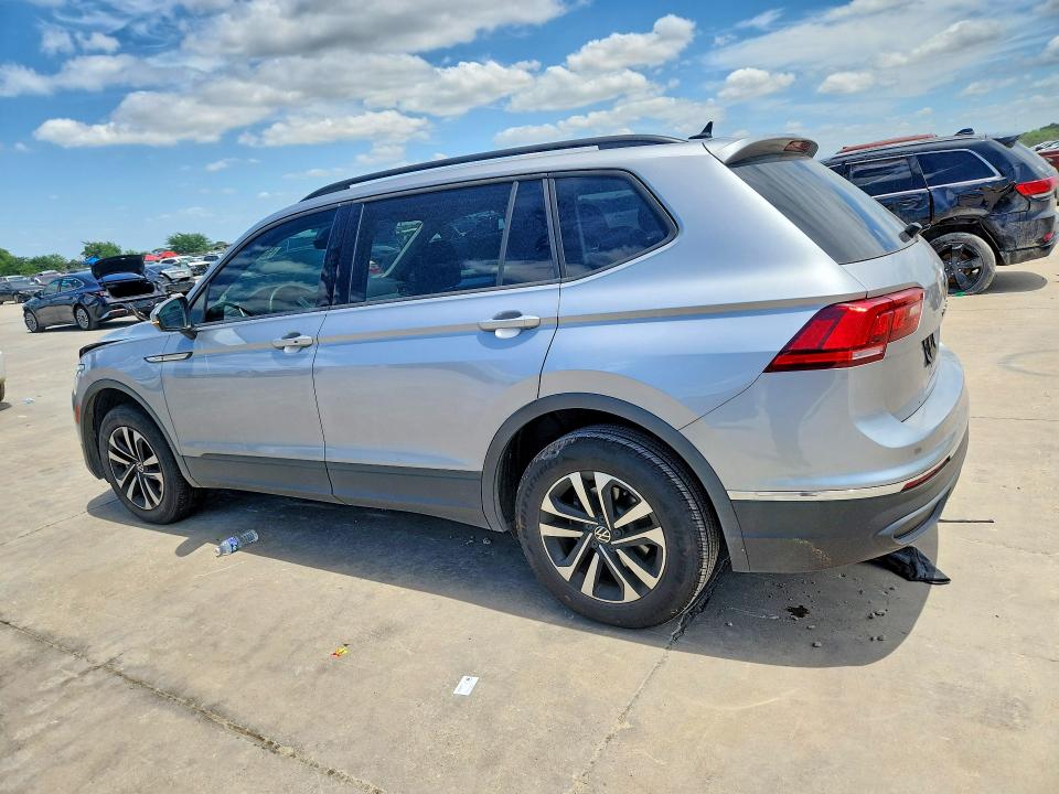 55559996 :رقم المزاد ، 3VV1B7AX7NM029505 vin ، 2022 Volkswagen Tiguan مزاد بيع