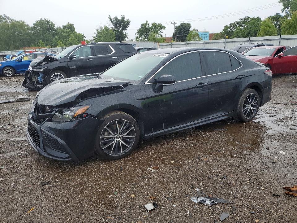 Продажа на аукционе авто 2022 Toyota Camry, vin: 4T1G11AK6NU708315, номер лота: 57742056
