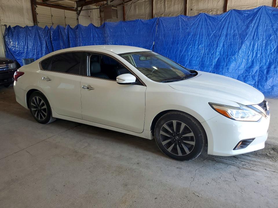 55515156 :رقم المزاد ، 1N4AL3AP4JC151521 vin ، 2018 Nissan Altima مزاد بيع