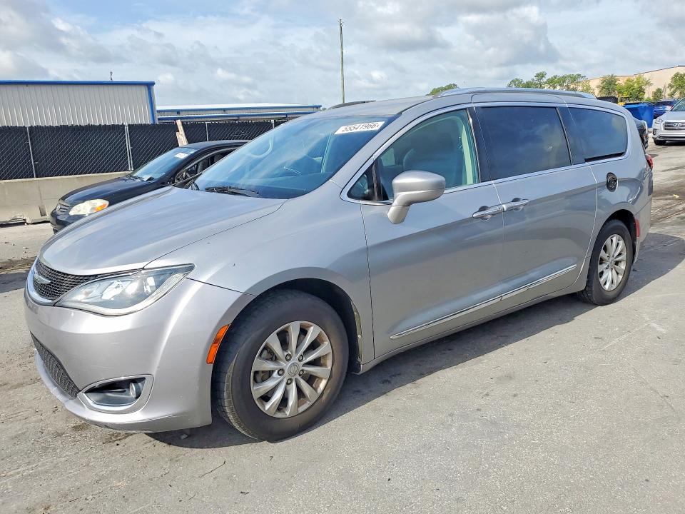 Продажа на аукционе авто 2018 Chrysler Pacifica, vin: 2C4RC1BG7JR110646, номер лота: 55541966