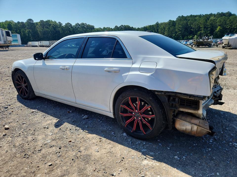 2013 Chrysler 300 მანქანა იყიდება აუქციონზე, vin: 2C3CCABG2DH740028, აუქციონის ნომერი: 55516546