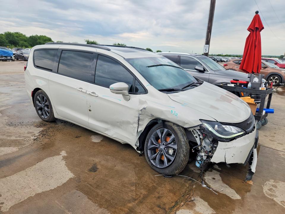 Продаж на аукціоні авто 2019 Chrysler Pacifica, vin: 2C4RC1GGXKR638952, номер лоту: 58255836
