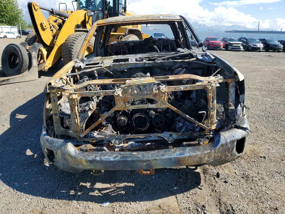 Продажа на аукционе авто 2018 Chevrolet Silverado, vin: 3GCUKREC5JG639569, номер лота: 56996646