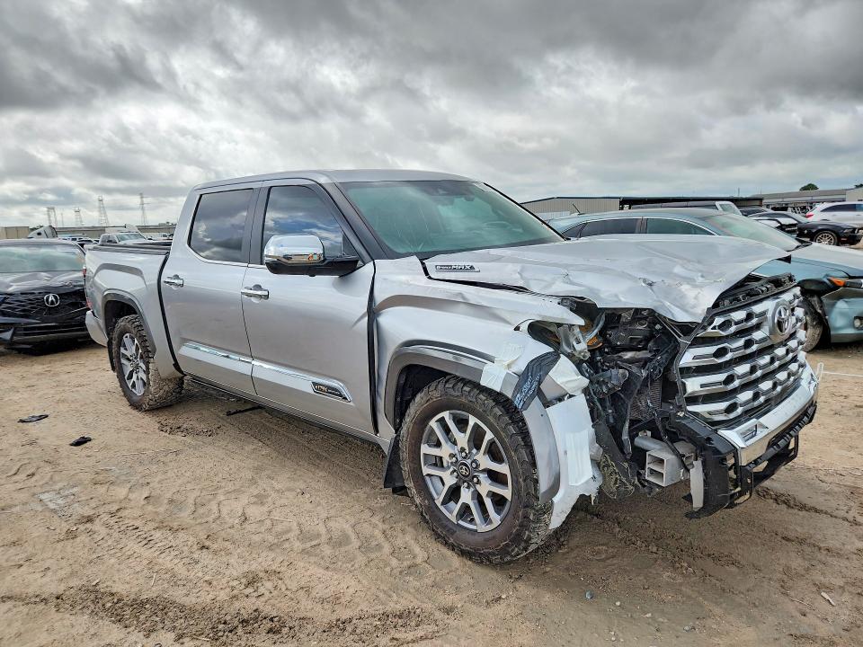 53920576 :رقم المزاد ، 5TFMC5DB8SX091367 vin ، 2025 Toyota Tundra مزاد بيع