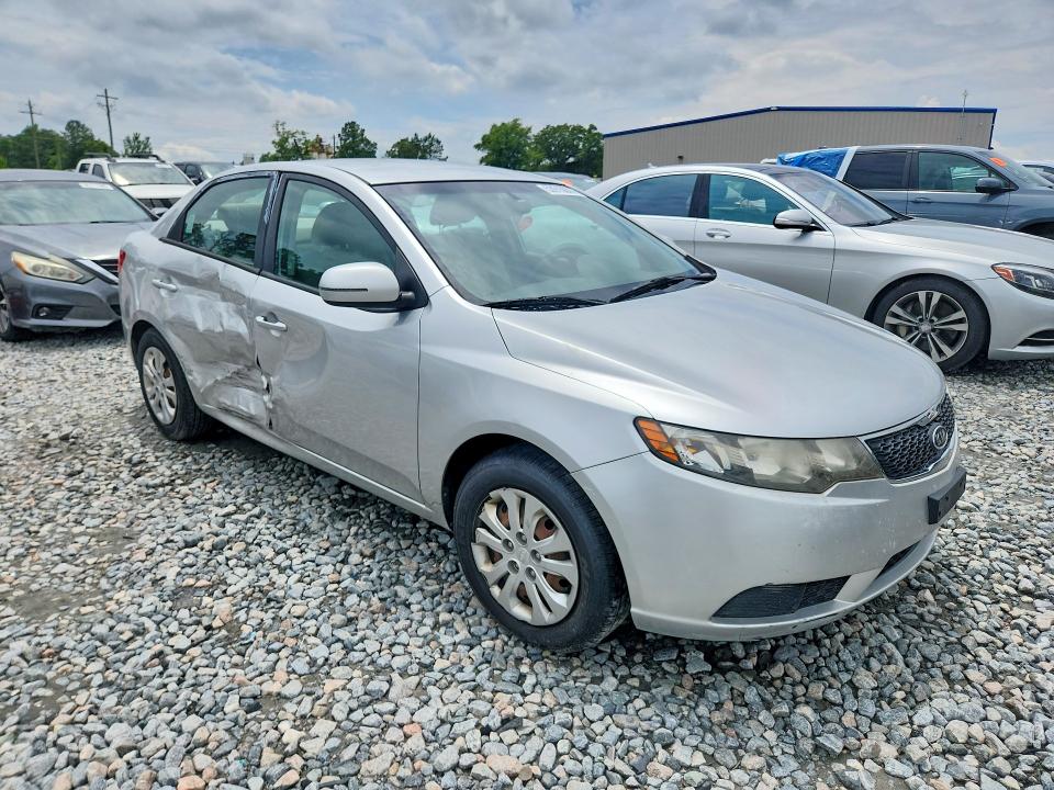 2013 Kia Forte მანქანა იყიდება აუქციონზე, vin: KNAFU4A27D5733643, აუქციონის ნომერი: 53910806