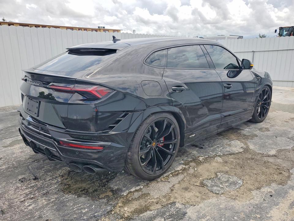 2023 Lamborghini Urus მანქანა იყიდება აუქციონზე, vin: ZPBCB3ZL4PLA26818, აუქციონის ნომერი: 51690356
