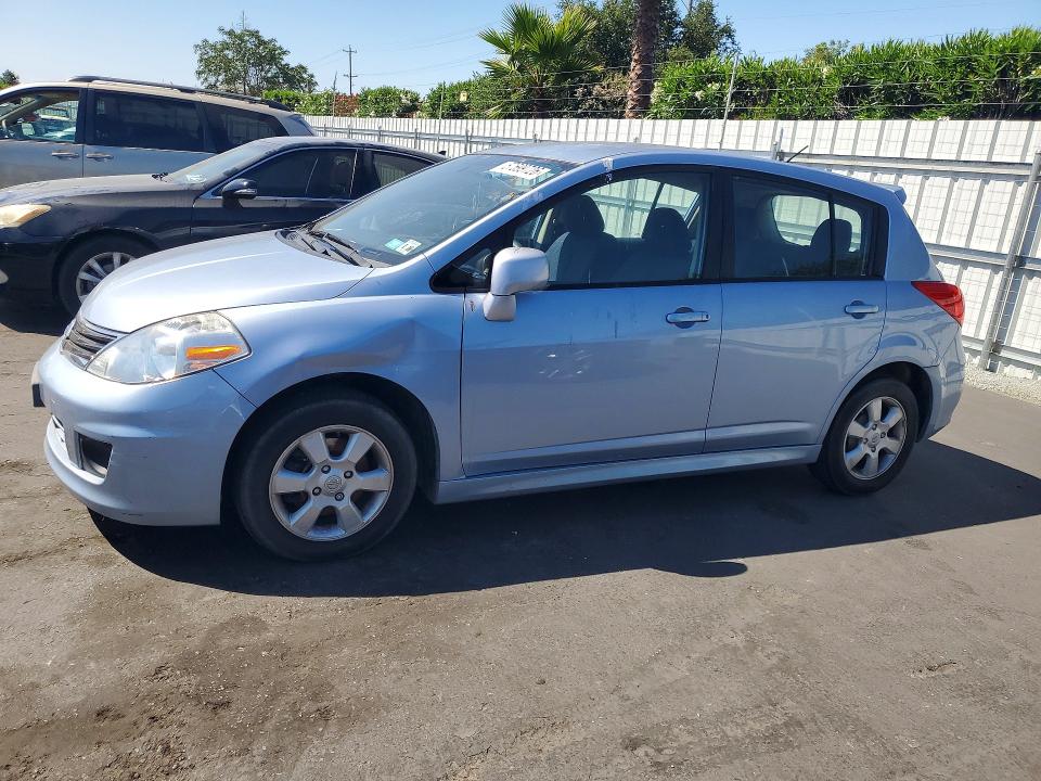 57599726 :رقم المزاد ، 3N1BC1CP4BL511640 vin ، 2011 Nissan Versa مزاد بيع