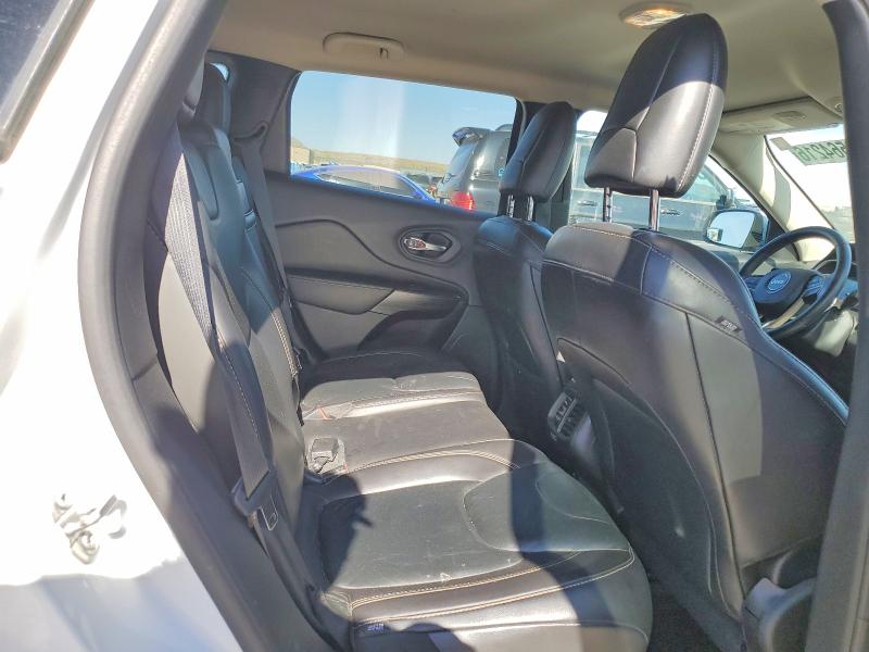56564216 :رقم المزاد ، 1C4PJMDBXHW536817 vin ، 2017 Jeep Cherokee مزاد بيع