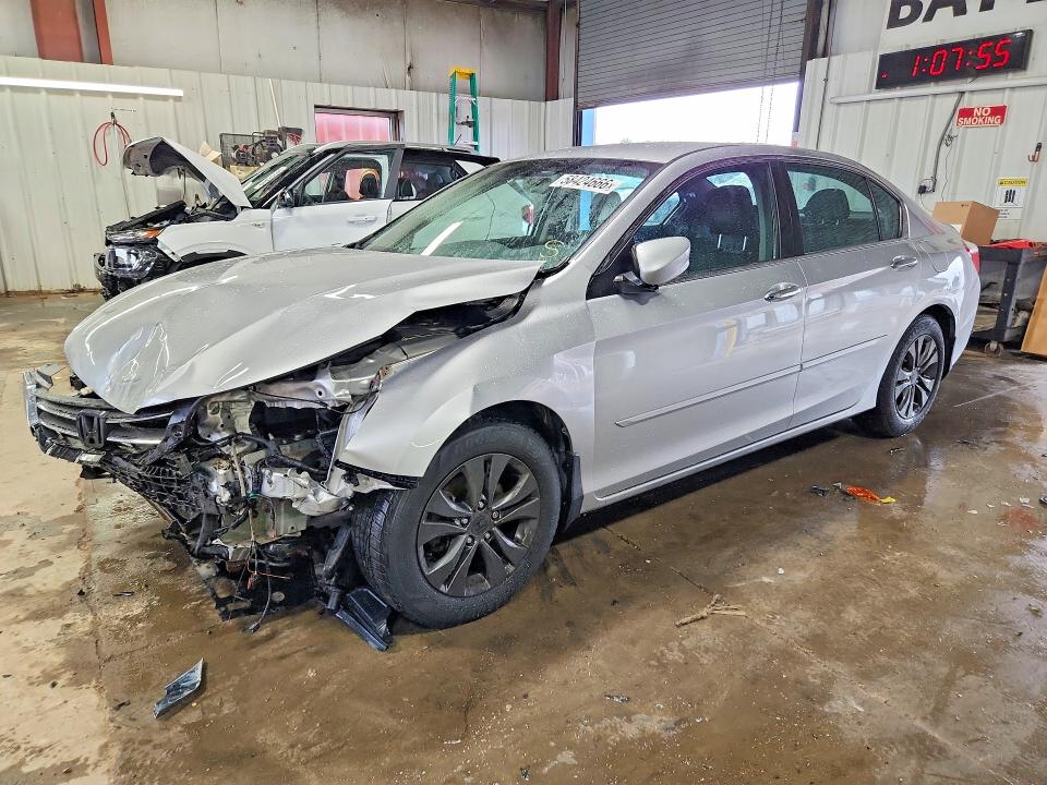 Продажа на аукционе авто 2015 Honda Accord, vin: 1HGCR2F33FA106690, номер лота: 58424666