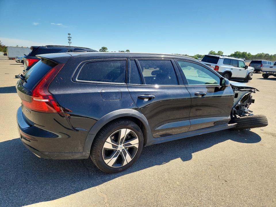 Продажа на аукционе авто 2020 Volvo V60 Cross Country, vin: YV4102WK0L1030457, номер лота: 58462396