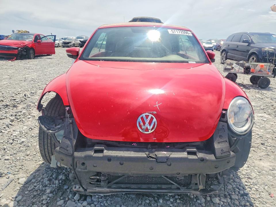 57172096 :رقم المزاد ، 3VW517AT7EM823000 vin ، 2014 Volkswagen Beetle مزاد بيع