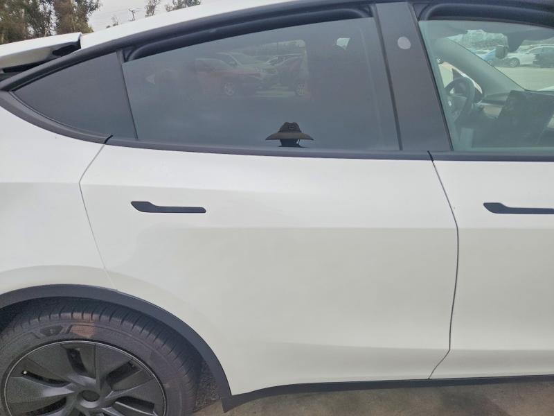 2024 Tesla Model Y მანქანა იყიდება აუქციონზე, vin: 7SAYGDED5RF096128, აუქციონის ნომერი: 59185036