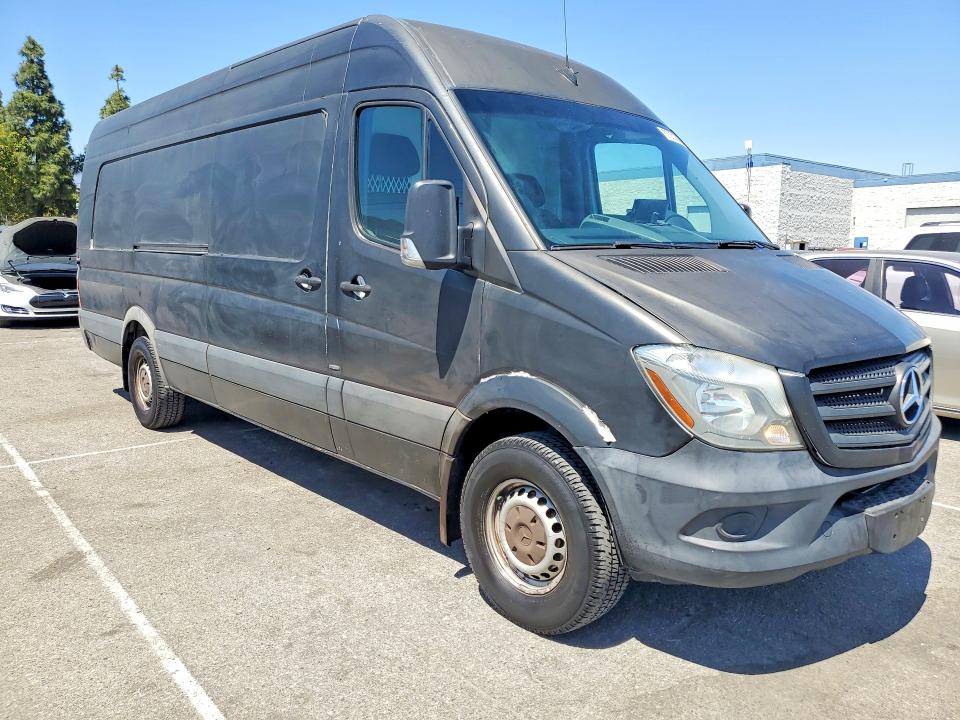 57001666 :رقم المزاد ، WD3PE8CDXGP317342 vin ، 2016 Mercedes Benz Sprinter مزاد بيع