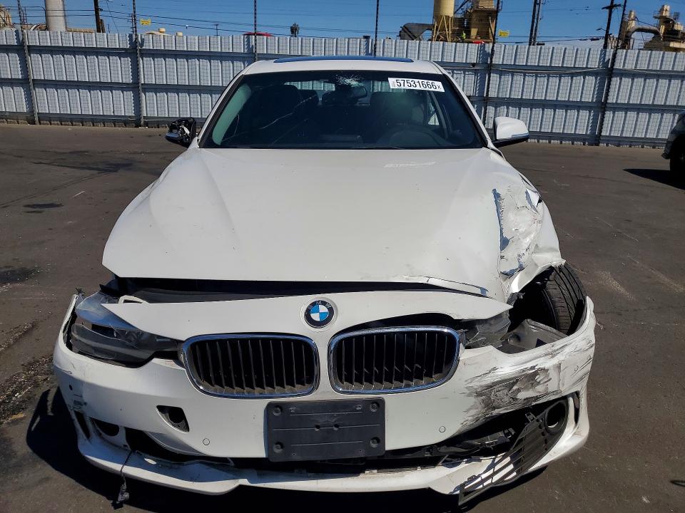57531666 :رقم المزاد ، WBA3A5G55FNS83710 vin ، 2015 Bmw 328 مزاد بيع