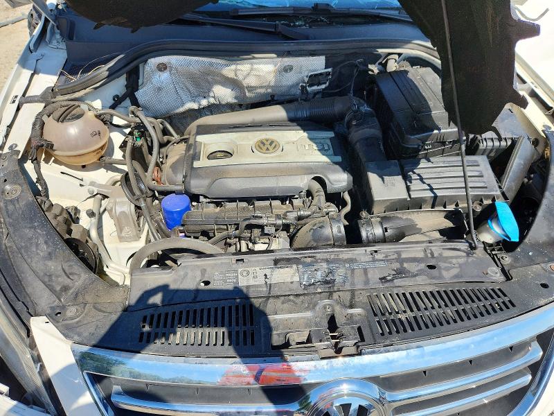 2011 Volkswagen Tiguan მანქანა იყიდება აუქციონზე, vin: WVGBV7AX3BW521837, აუქციონის ნომერი: 58353446