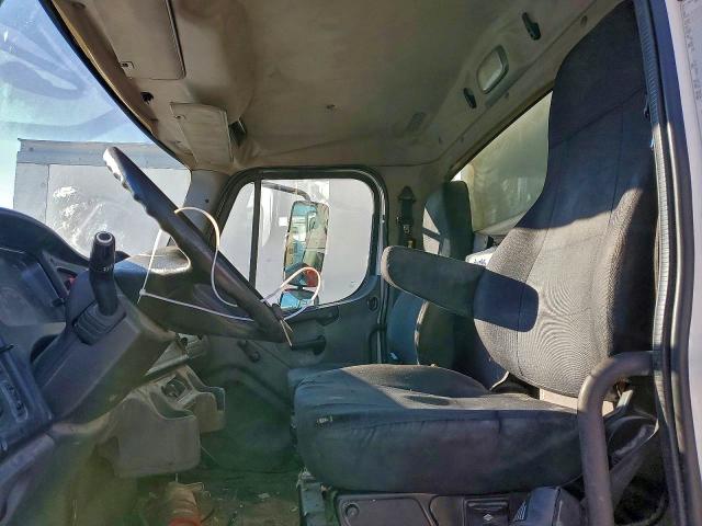 Продажа на аукционе авто 2016 Freightliner M2, vin: 1FVACWDT2GHHD8450, номер лота: 56800976