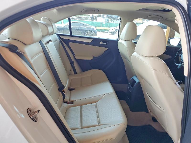58752346 :رقم المزاد ، 3VW637AJ4FM407534 vin ، 2015 Volkswagen Jetta مزاد بيع