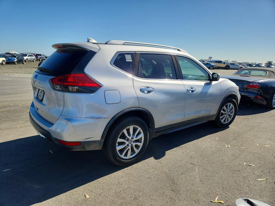2017 Nissan Rogue მანქანა იყიდება აუქციონზე, vin: KNMAT2MT6HP537728, აუქციონის ნომერი: 54632136
