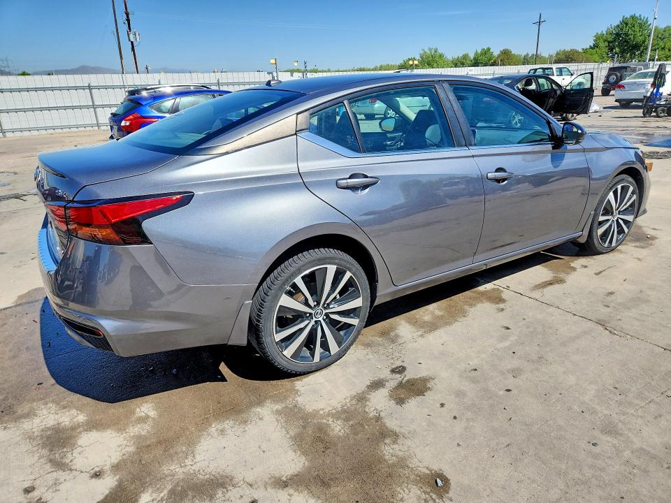 Auction sale of the 2020 Nissan Altima, vin: 1N4BL4CW2LC285817, lot number: 57624206
