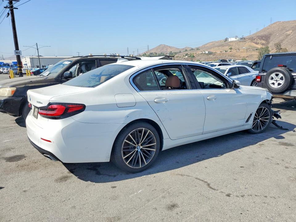 55468256 :رقم المزاد ، WBA13AG0XMCF03661 vin ، 2021 Bmw 530e مزاد بيع