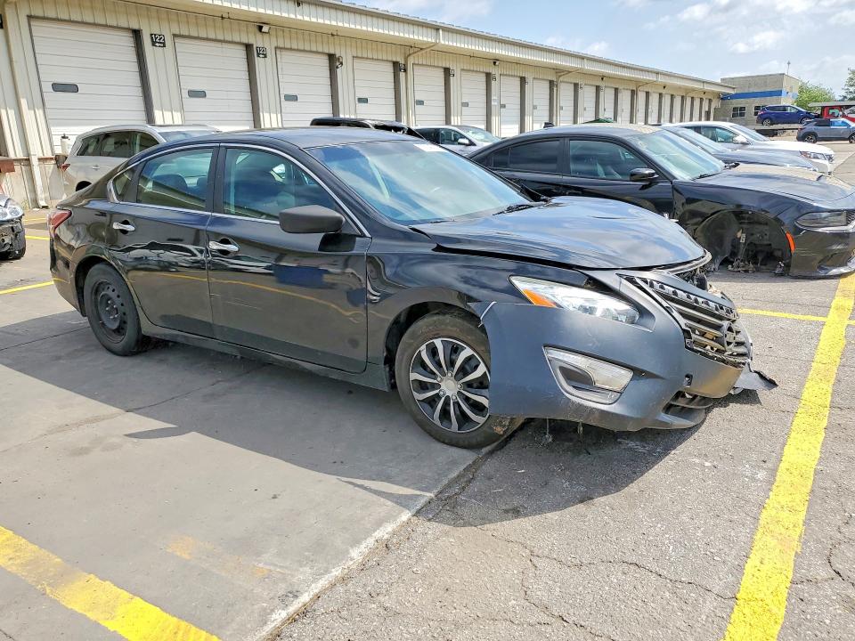 2015 Nissan Altima მანქანა იყიდება აუქციონზე, vin: 1N4AL3AP3FC413861, აუქციონის ნომერი: 57046006
