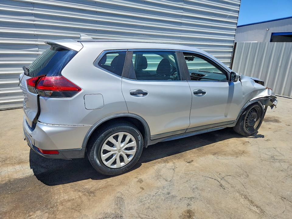 58137746 :رقم المزاد ، KNMAT2MT6JP570377 vin ، 2018 Nissan Rogue مزاد بيع