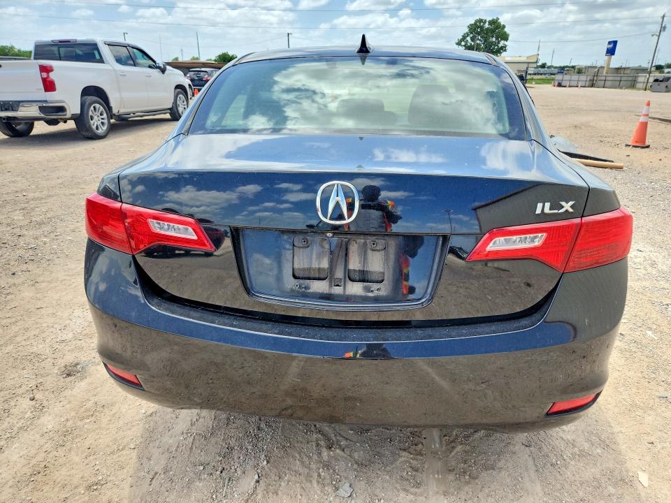 Auction sale of the 2014 Acura Ilx, vin: 19VDE1F31EE015043, lot number: 57700206