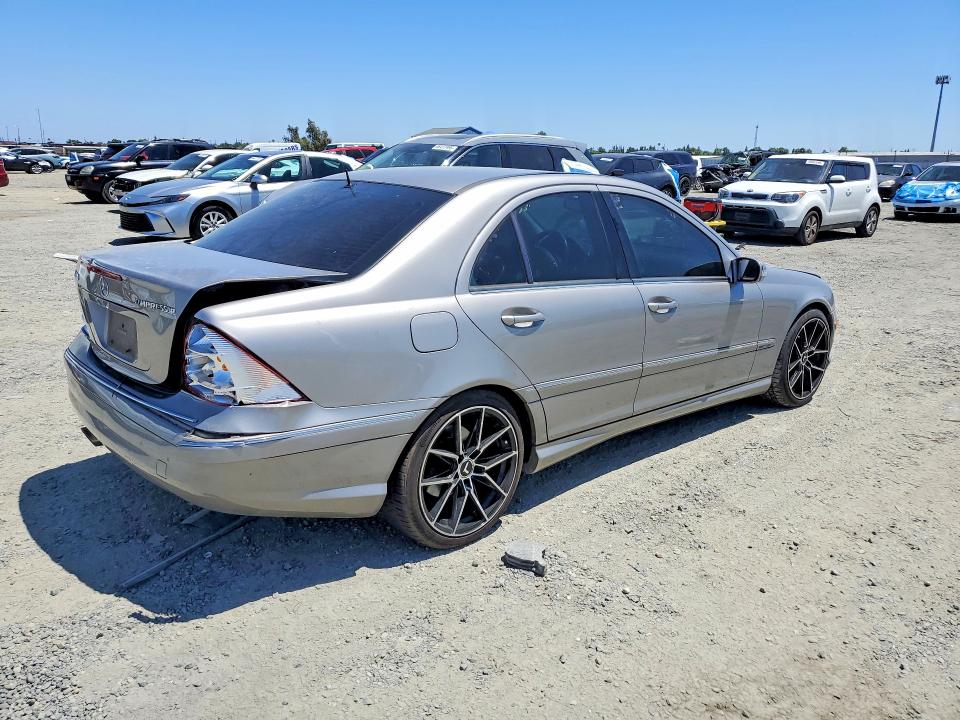 2005 Mercedes-benz C მანქანა იყიდება აუქციონზე, vin: WDBRF40J65F619324, აუქციონის ნომერი: 58509236