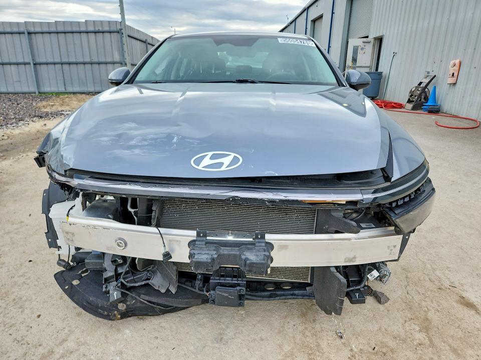 2025 Hyundai Sonata მანქანა იყიდება აუქციონზე, vin: KMHL64JA1SA447584, აუქციონის ნომერი: 56054786
