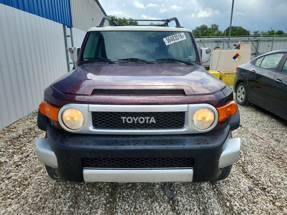 56483516 :رقم المزاد ، JTEBU11F570006484 vin ، 2007 Toyota Fj Cruiser مزاد بيع