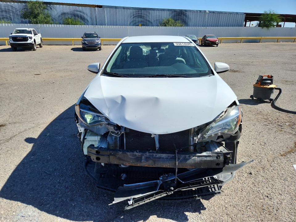Продаж на аукціоні авто 2018 Toyota Corolla, vin: 5YFBURHE4JP828271, номер лоту: 55814026
