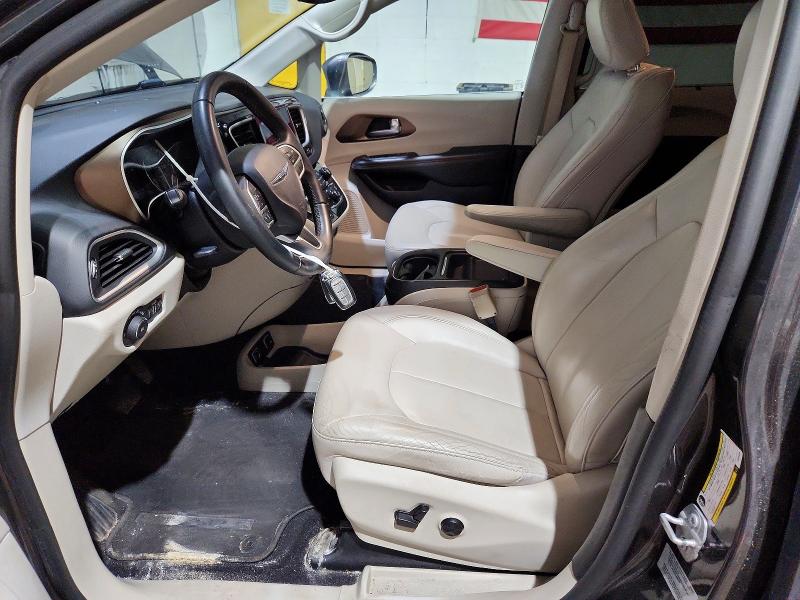 58383626 :رقم المزاد ، 2C4RC1BG3HR636086 vin ، 2017 Chrysler Pacifica مزاد بيع