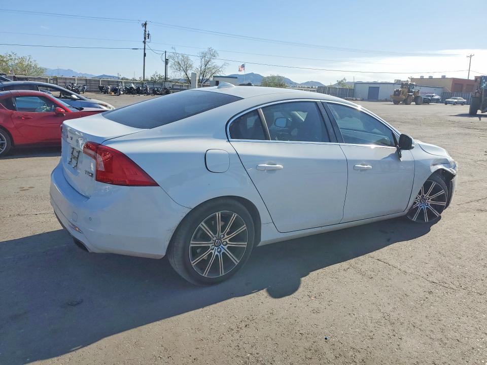 55866106 :رقم المزاد ، LYV402TK5HB125438 vin ، 2017 Volvo S60 مزاد بيع