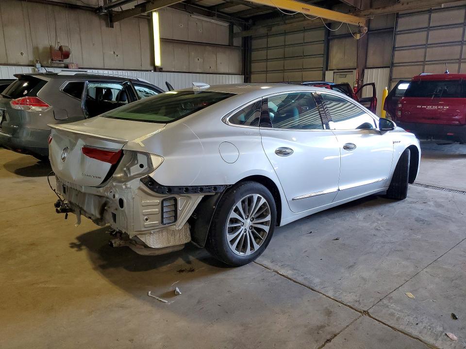 58366216 :رقم المزاد ، 1G4ZR5SS1JU142811 vin ، 2018 Buick Lacrosse مزاد بيع