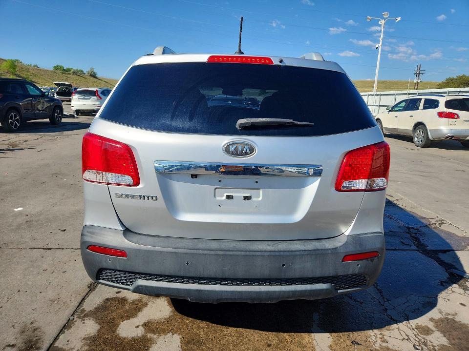 Продаж на аукціоні авто 2011 Kia Sorento, vin: 5XYKT3A18BG129772, номер лоту: 57210396