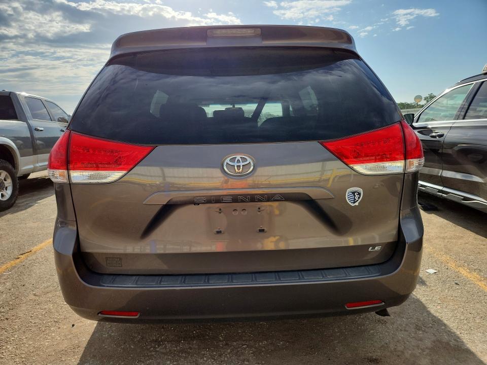 Продажа на аукционе авто 2013 Toyota Sienna, vin: 5TDKK3DC0DS323864, номер лота: 56575356