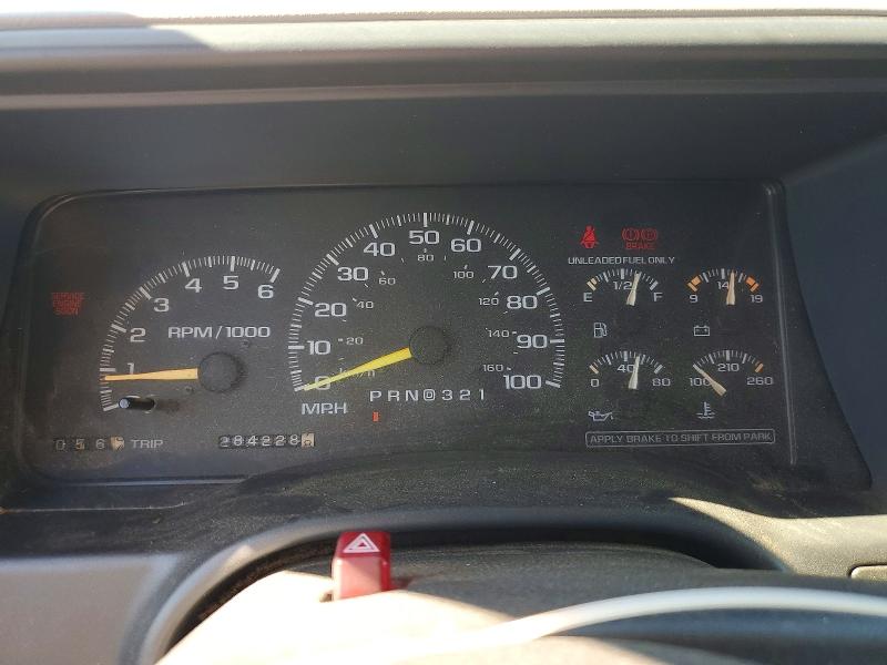 Продаж на аукціоні авто 1999 Gmc Suburban, vin: 1GKFK16R5XJ757047, номер лоту: 57921216