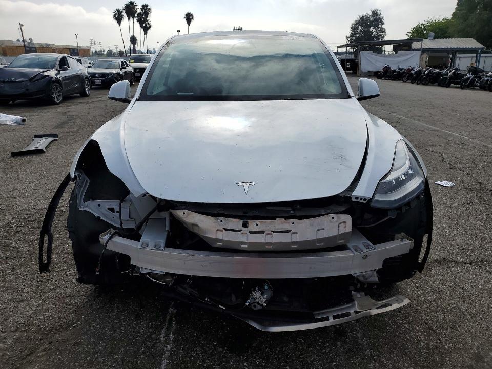 2023 Tesla Model Y მანქანა იყიდება აუქციონზე, vin: 7SAYGDEE8PA111868, აუქციონის ნომერი: 56157316