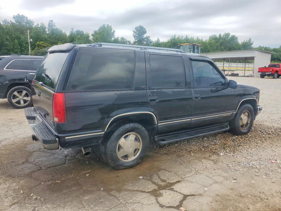 1998 Chevrolet Tahoe მანქანა იყიდება აუქციონზე, vin: 1GNEC13R5WJ358119, აუქციონის ნომერი: 58511476