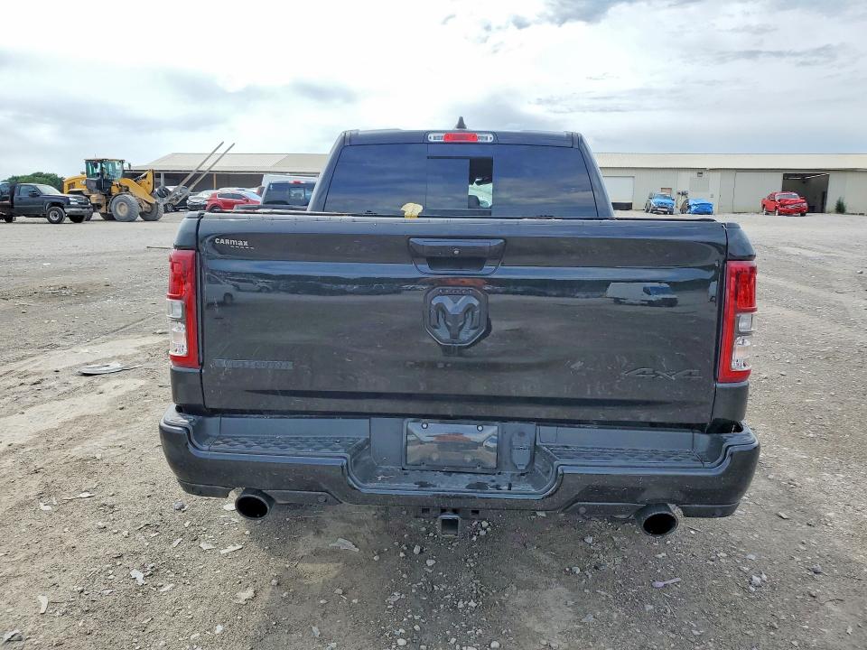56822496 :رقم المزاد ، 1C6SRFFT1KN768103 vin ، 2019 Ram 1500 مزاد بيع