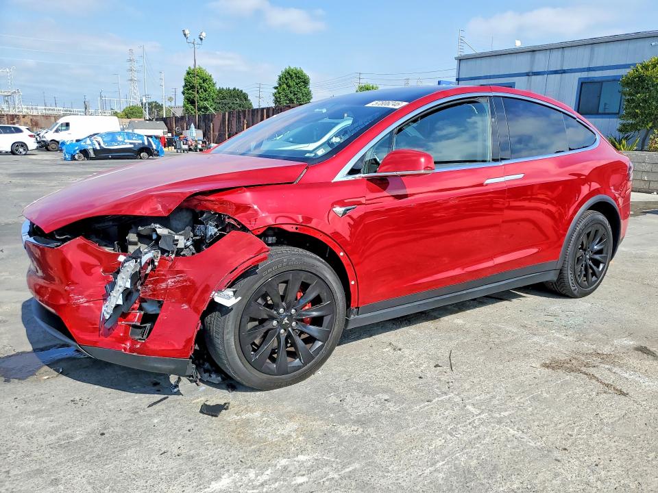 2017 Tesla Model X მანქანა იყიდება აუქციონზე, vin: 5YJXCAE24HF057692, აუქციონის ნომერი: 57806246
